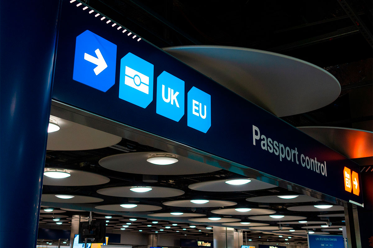 Brexit, dal 1° ottobre obbligo di certificati sanitari e passaporti per autisti